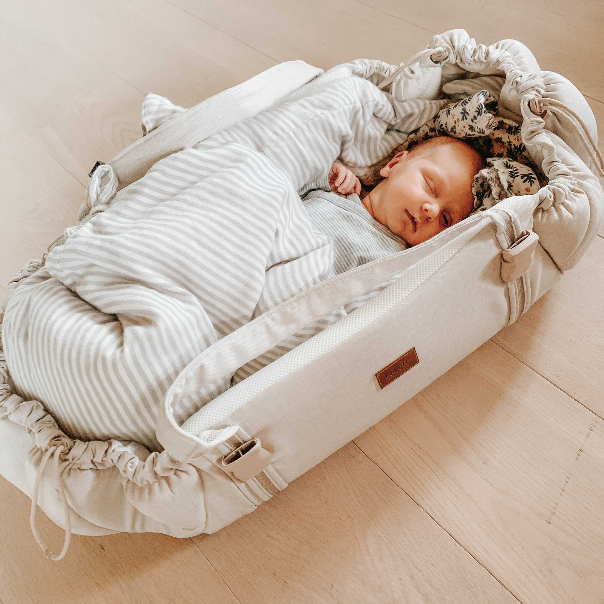 Sådan shopper du babytøj online: Den ultimative guide til top til tå -
